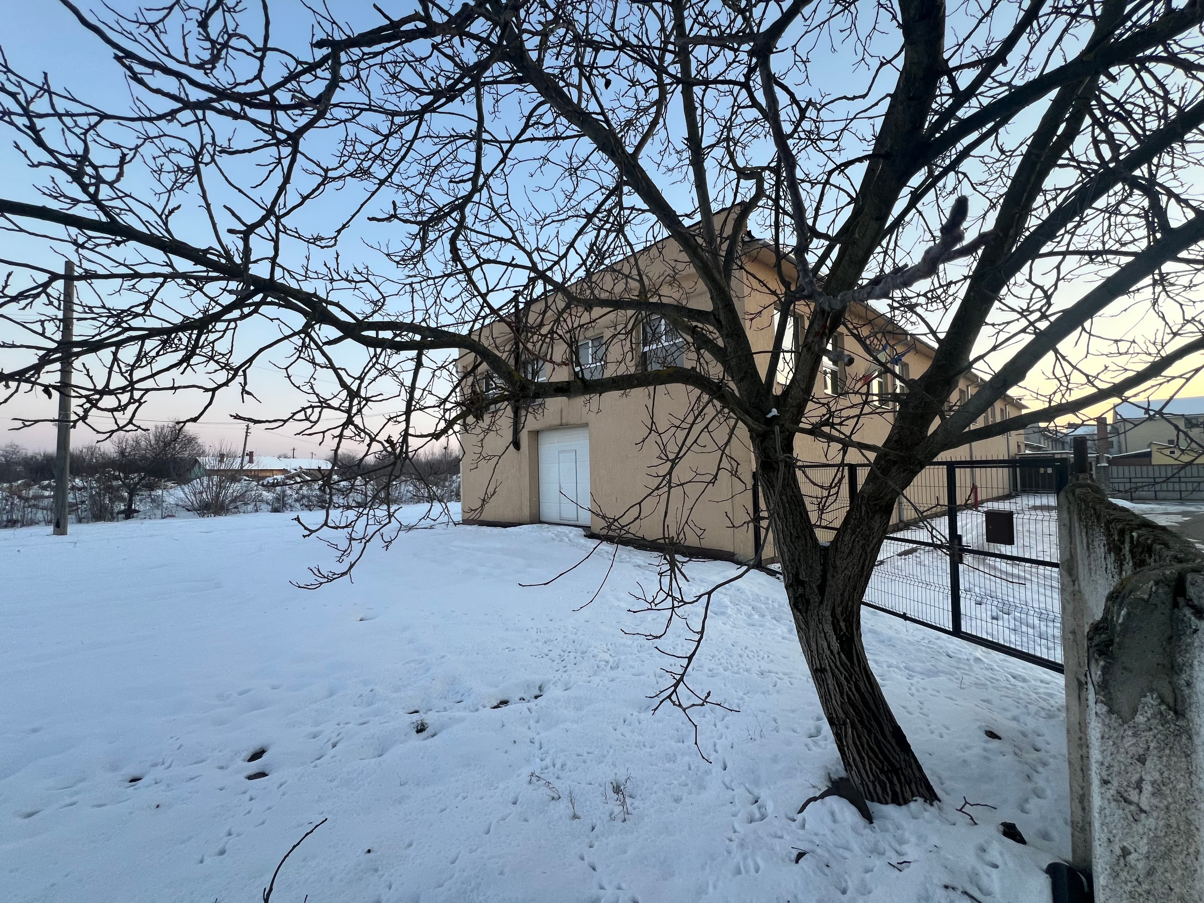 Teren cu hale industriale de vânzare/inchiriere - Image 3